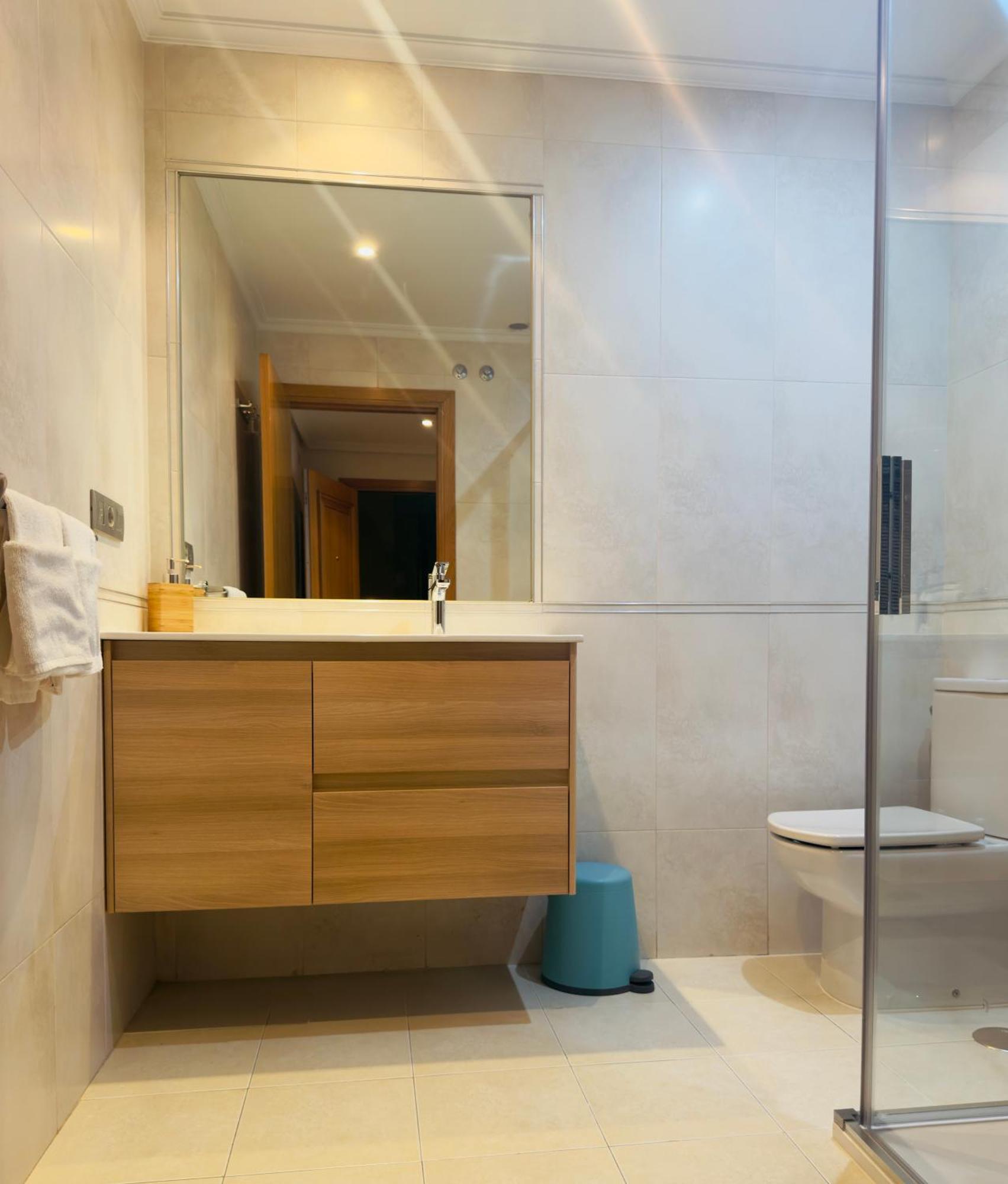 Apartamento En Primera Linea De Playa Riazor آكورونيا المظهر الخارجي الصورة