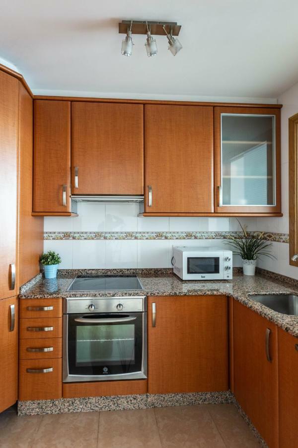 Apartamento En Primera Linea De Playa Riazor آكورونيا المظهر الخارجي الصورة
