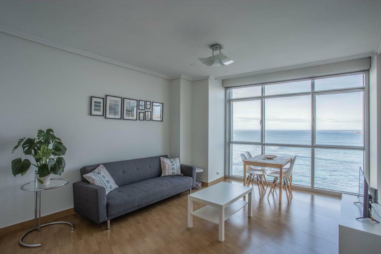 Apartamento En Primera Linea De Playa Riazor آكورونيا المظهر الخارجي الصورة
