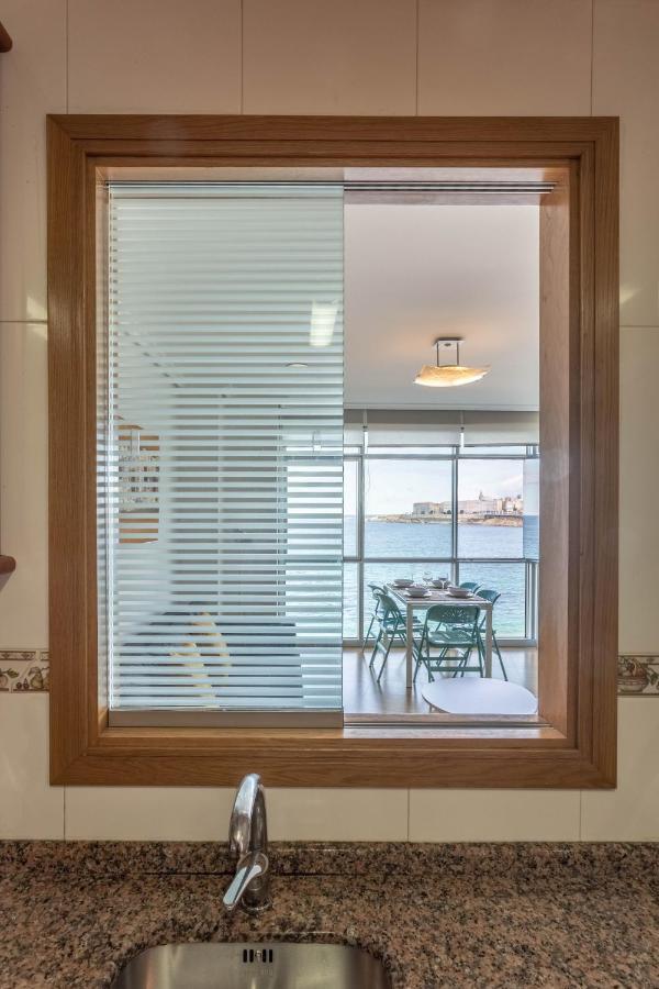 Apartamento En Primera Linea De Playa Riazor آكورونيا المظهر الخارجي الصورة